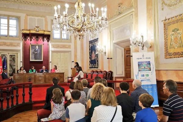 La Alcaldesa entrega los premios del Concurso Digital de Dibujo de Aqualia